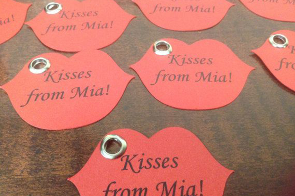 Custom Lips Tags printing Dubai